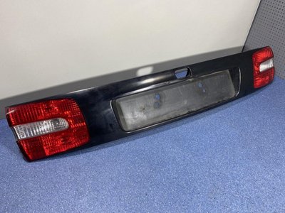 Накладка кришки багажника для Volvo V40 (285800) 285800 фото