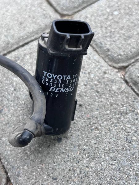 8533033020 / 0602103860 Б/у Насос (моторчик) омивача лобового скла Toyota RAV4 Тойота РАВ4 2001-2005 3133764387 фото