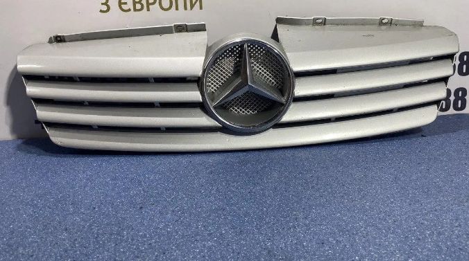 Решітка радіатора для Mercedes W414 Vaneo a4148800085 a4148800085 фото