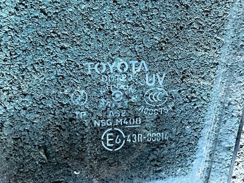 43R000314 Б/у Стекло передних левых дверей Toyota RAV4 Тойота РАВ4 2001-2005 3143722791 фото