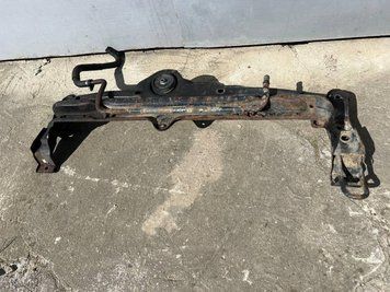357199199/1h0199625 Балка передня поперечна/Подушка двигуна Volkswagen Passat B IV 1.9D 1993-1997 2663098765 фото