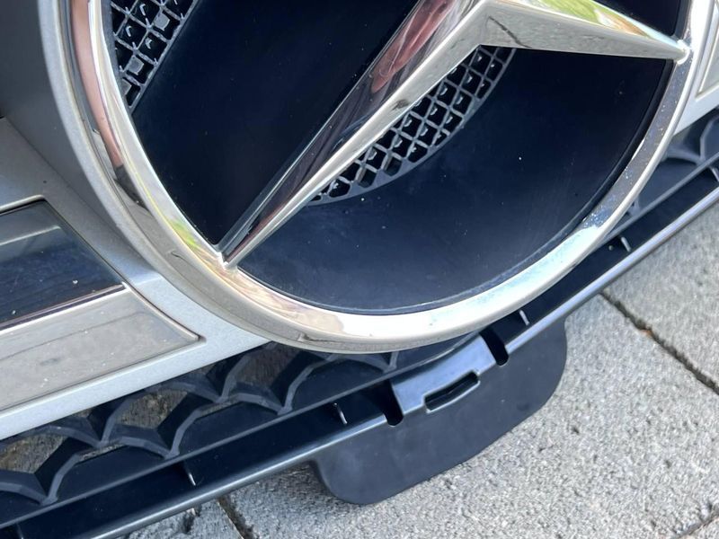 A1648802785 Б/у Решітка радіатора (з логотипом) Mercedes GL 164 (350 crdi 4matis) Мерседес 2011-2012 3119843586 фото