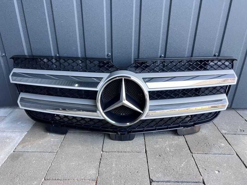 A1648802785 Б/у Решітка радіатора (з логотипом) Mercedes GL 164 (350 crdi 4matis) Мерседес 2011-2012 3119843586 фото