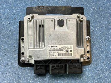 0261S06621 / 9676643580 Б/у Блок керування двигуном (ЕБУ) Bosch MED17.4.2 Peugeot 5008 / Пежо 5008 2009-2013 3242442416 фото