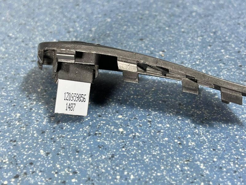 1Z0959856 / 1Z1867436 Б/у Кнопка стеклоподъемника задняя правая / Решетка динамика Skoda Octavia (A5) 2004-2013 2852452929 фото