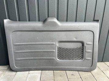 6775142030B1 Б/у Обшивка кришки багажника (пластик) Toyota RAV4 Тойота РАВ4 2001-2005 3117456513 фото