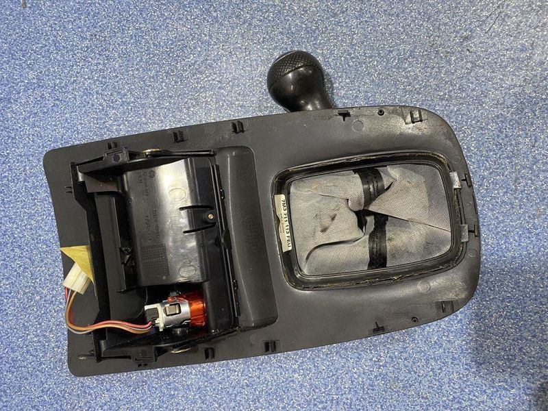 Декоративна накладка (кулісна частина) Volkswagen Sharan 311780100t 311780100t фото