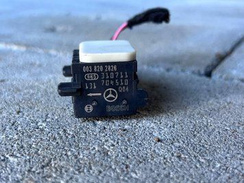 0038202826 Б/у Датчик удару подушки безпеки (airbag) Mercedes GL 164 (350 crdi 4matis) Мерседес 2011-2012 3135886759 фото