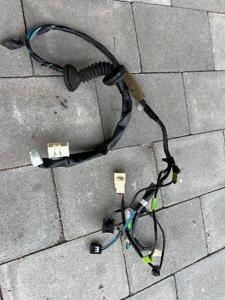 8215142500 Б/у Жгут проводов (проводка дверей) Toyota RAV4 Тойота РАВ4 2001-2005 3172458366 фото