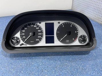 A1695404448 / A1695409511 / A1694421521 Б/у Панель приладів Mercedes-Benz W245 2005-2011 3012422009 фото