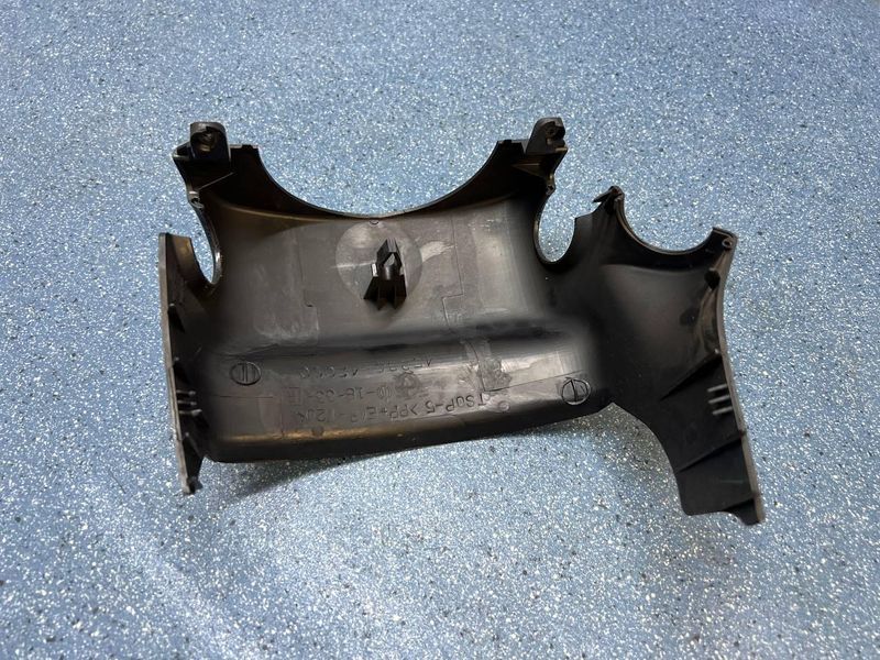 4528642090 Б/у Верхний кожух рулевой колонки Toyota RAV4 Тойота РАВ4 2001-2005 3223551062 фото