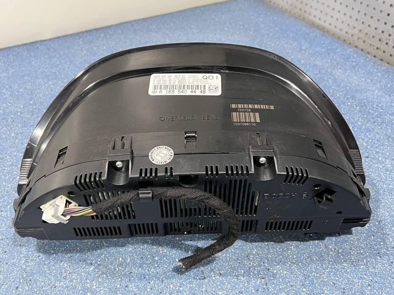 A1695404448 / A1695409511 / A1694421521 Б/у Панель приладів Mercedes-Benz W245 2005-2011 3012422009 фото