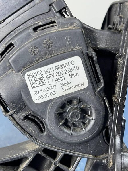 6c119f836cc (6c119966aa) Б/у Педаль газа (акселератор потенциометр) Ford Transit TT9 2.2 TDCi 2006-2014 2742522370 фото