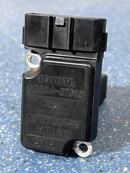 2220427010 Б/у Датчик масової витрати повітря (ДМРВ / MAF-сенсор) Toyota RAV4 Тойота РАВ4 2001-2005 3129533683 фото