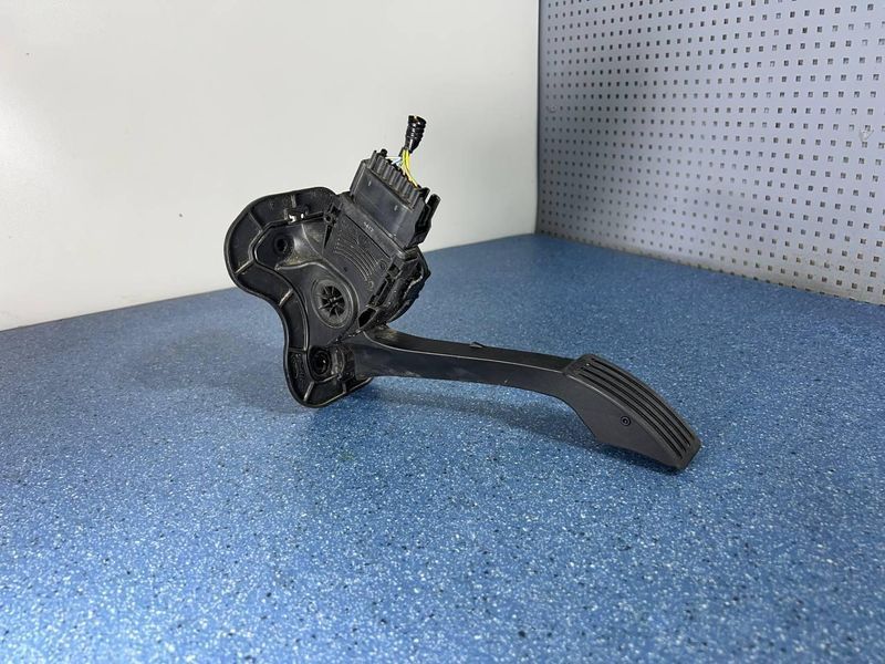6c119f836cc (6c119966aa) Б/у Педаль газа (акселератор потенциометр) Ford Transit TT9 2.2 TDCi 2006-2014 2742522370 фото