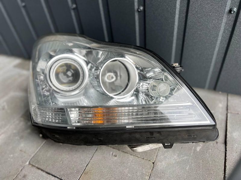 A1648208861 / A1648260491 Б/у Права передня ксенонова фара Mercedes GL 164 (350 crdi 4matis) Мерседес 2011-2012 Англія 3139702694 фото