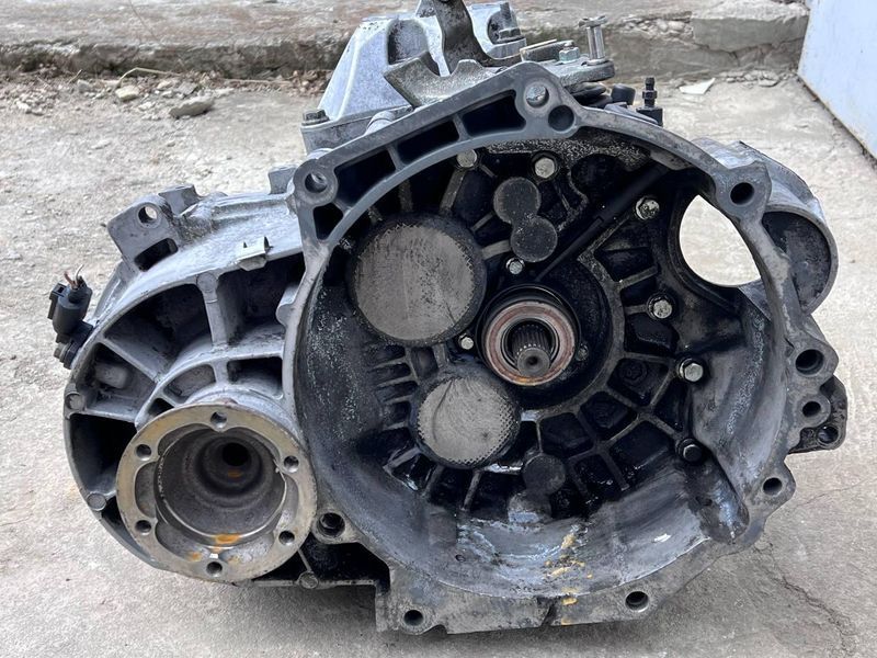 02M301103D Б/у Корпус коробки передач АКПП / КПП Skoda / VW / Audi / Seat // Шкода / Вольксваген / Ауді / Сіат 3030308675 фото