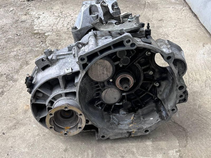 02M301103D Б/у Корпус коробки передач АКПП / КПП Skoda / VW / Audi / Seat // Шкода / Вольксваген / Ауді / Сіат 3030308675 фото
