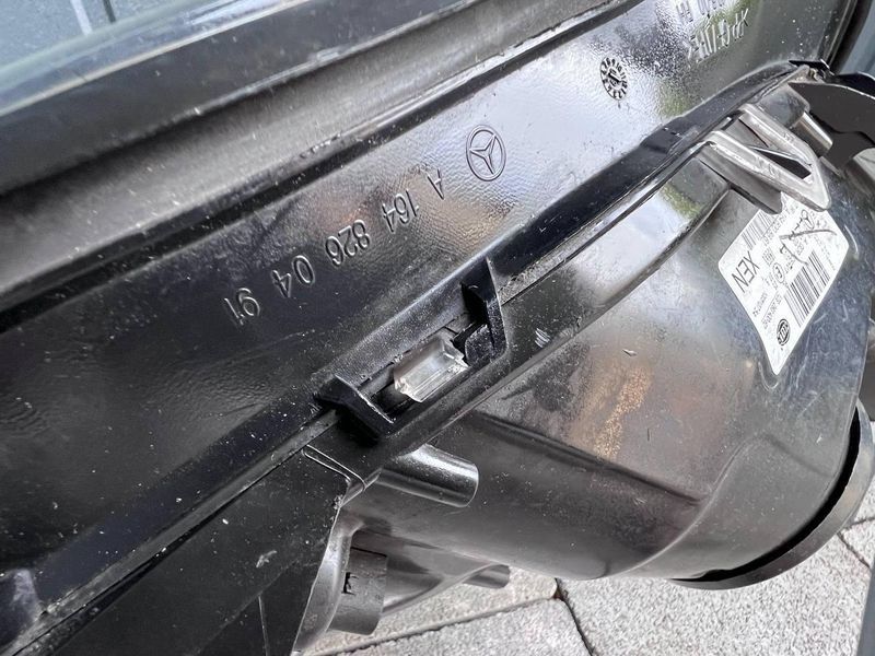 A1648208861 / A1648260491 Б/у Права передня ксенонова фара Mercedes GL 164 (350 crdi 4matis) Мерседес 2011-2012 Англія 3139702694 фото