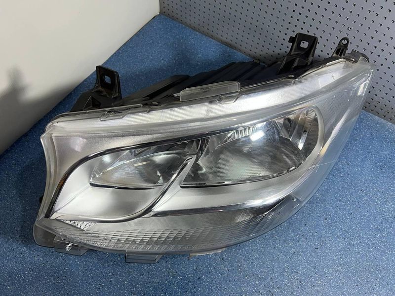 A9109060200 Б/у Фара передняя левая Mercedes Sprinter (Англ) W907 / W910 2018-2025 2829989073 фото