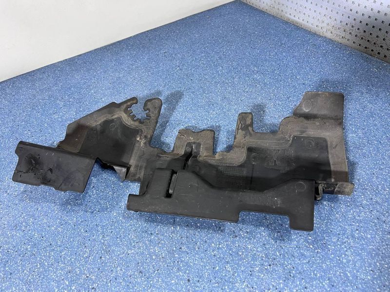 3C0121283 Б/у Повітропровід (дефлектор) радіатора лівий Volkswagen Passat B6 2005-2010 2930592768 фото
