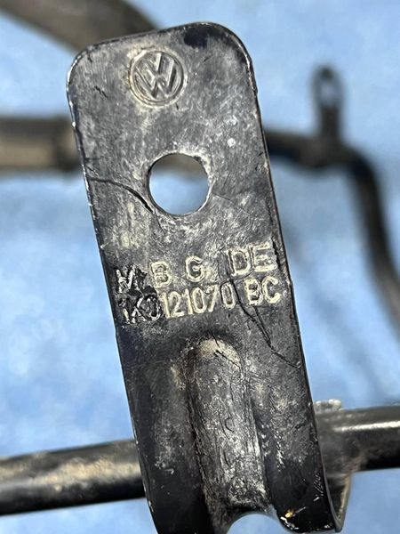 1K0121070BC/1K0121070BB Б/у Трубка системы охлаждения Volkswagen Golf 5 / Вольксваген Гольф 5 2008-2013 3074532606 фото