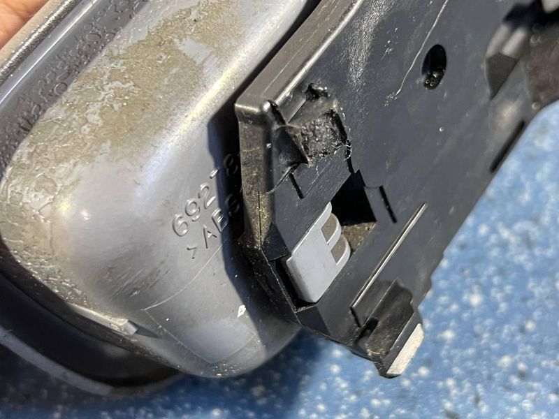 6920630150 Б/у Внутренняя дверная ручка левая Toyota RAV4 Тойота РАВ4 2001-2005 3199001970 фото