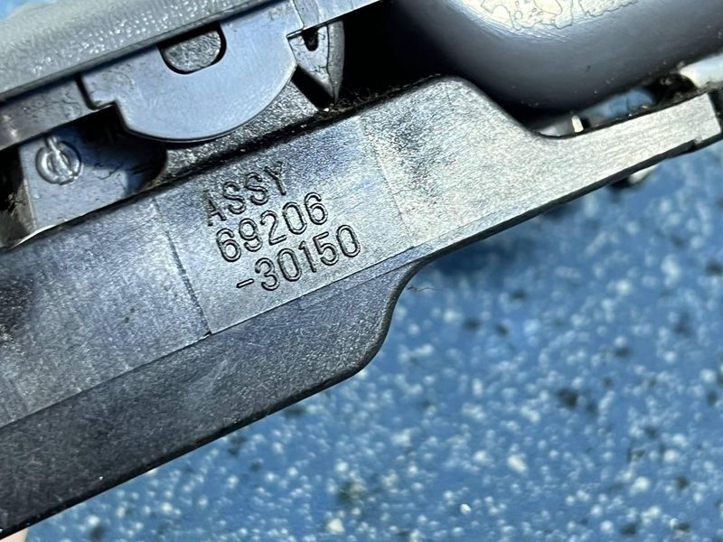 6920630150 Б/у Внутренняя дверная ручка левая Toyota RAV4 Тойота РАВ4 2001-2005 3199001970 фото
