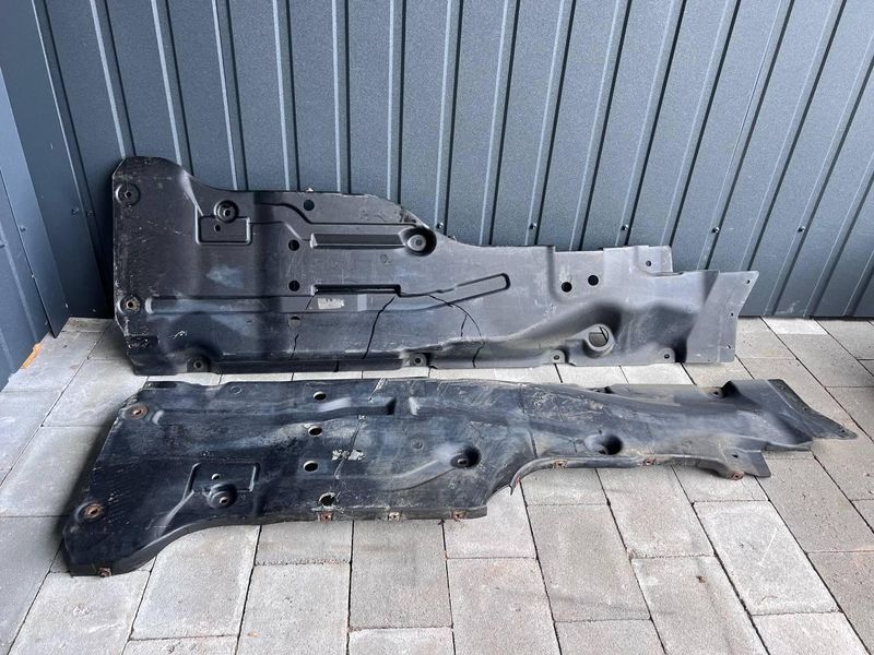 A1646190338 / A1646190438 Б/у Защита днища кузова (правый / левый) Mercedes GL 164 (350 crdi 4matis) Мерседес 2011-2012 3140764412 фото