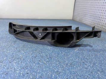 1K0807889B Б/у Лівий кронштейн переднього бампера Volkswagen Golf 5 / Вольксваген Гольф 5 2008-2013 3043180898 фото