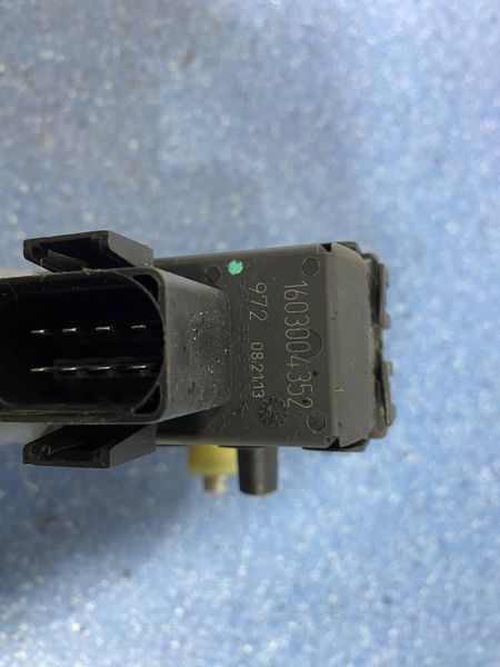 0130821785(102857-xxx) Моторчик склопідйомника задніх правих дверей Audi A6 Typ S6 / C5 (1997-2004) 2634344692 фото