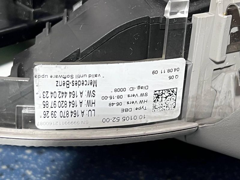 A1648700758 / A1648703926 Б/у Передний плафон внутреннего освещения Mercedes GL 164 (350 crdi 4matis) Мерседес 2011-2012 3126350199 фото