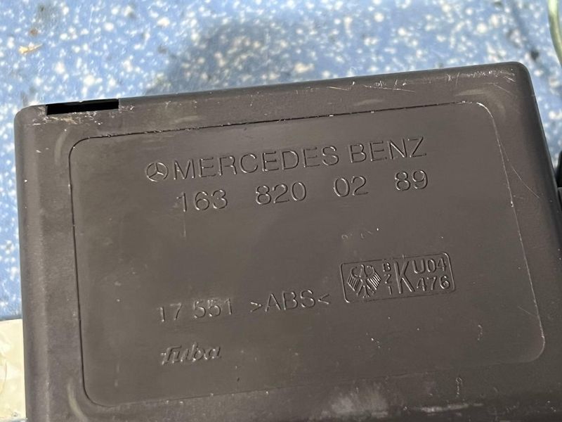 A1638200289 / A1635409008 Б/у Антенний підсилювач / Провід антени Mercedes-Benz ML W163 (270) 1998-2005 2989647344 фото