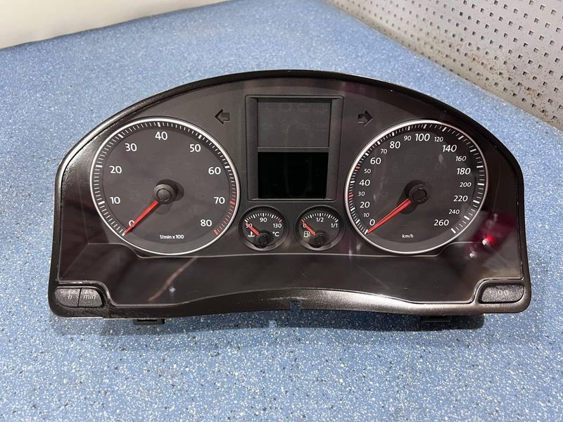 1K0920864A Б/у Панель приладів (дефект кріплення) Volkswagen Golf 5 2008-2013 3007009244 фото