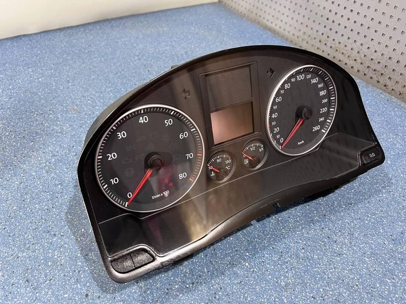1K0920864A Б/у Панель приладів (дефект кріплення) Volkswagen Golf 5 2008-2013 3007009244 фото