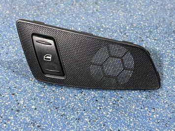 1Z0959856 / 1Z1867436 Б/у Кнопка склопідйомника права / Решітка динаміка Skoda Octavia A5 (2004-2013) 3014308267 фото