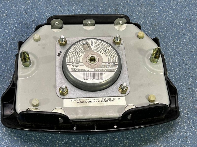 3B0880201 Водительская подушка безопасности (Airbag) Volkswagen Passat B5 1.9 TDI 1996-2005 3214412919 фото