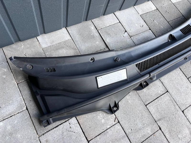 5570842110 / 5570942020 Б/у Пластиковая решетка под лобовое стекло (Жабо) Toyota RAV4 Тойота РАВ4 2001-2005 3117568718 фото
