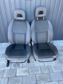 Б/у Передні сидіння (водійське та пасажирське) Toyota RAV4 Тойота РАВ4 2001-2005 3146562842 фото