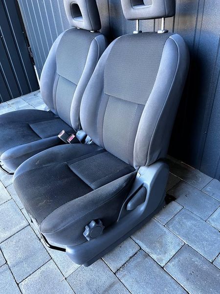 Б/у Передні сидіння (водійське та пасажирське) Toyota RAV4 Тойота РАВ4 2001-2005 3146562842 фото