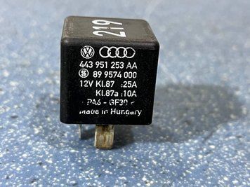 443951253AA / 899574000 Б/у Реле електробензонасосу Volkswagen/ Audi/ Seat/ Skoda // Вольксваген/ Ауді/ Сіат/ Шкода 3085990225 фото