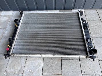 A1645001704 / A2515000703 Б/у Радіатор охолодження двигуна (основний) Mercedes GL 164 (350 crdi 4matis) Мерседес 2011-2012 3123028696 фото