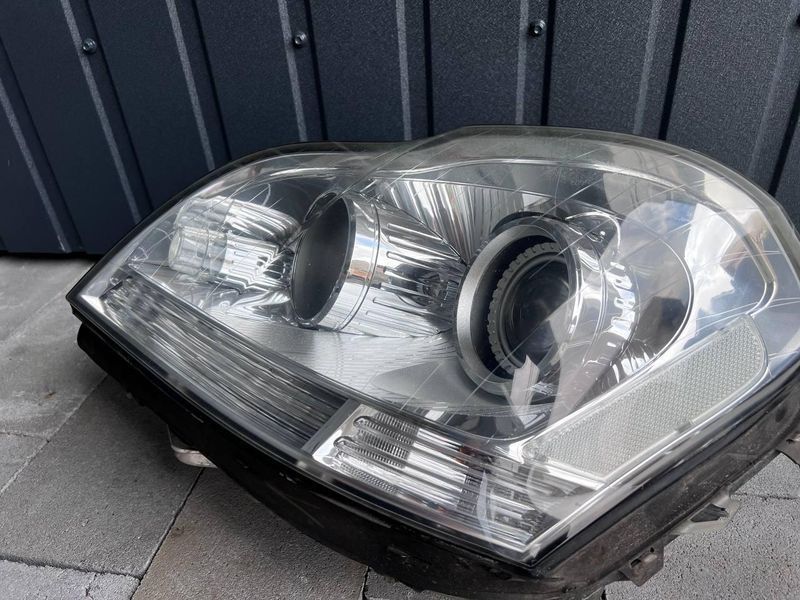 A1648205159 / A1648260391 Б/у Ліва передня ксенонова фара Mercedes GL 164 (350 crdi 4matis) Мерседес 2011-2012 Англія 3139704324 фото