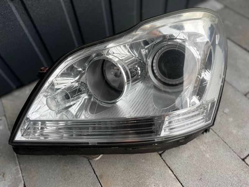 A1648205159 / A1648260391 Б/у Ліва передня ксенонова фара Mercedes GL 164 (350 crdi 4matis) Мерседес 2011-2012 Англія 3139704324 фото