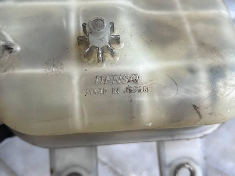 Б/у Расширительный бачок системы охлаждения двигателя (Denso) Toyota RAV4 Тойота РАВ4 2001-2005 3141486260 фото