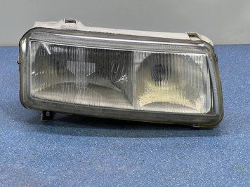 14197000R01 Б/у Передня права фара (дефект) Volkswagen Passat B4 1.9D / Вольксваген Пассат Б4 1993-1997 3214559781 фото