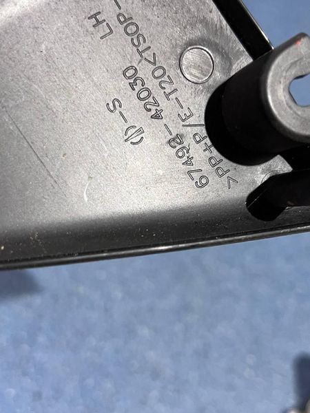 6749242030 Б/в Внутренняя накладка левого зеркала Toyota RAV4 Тойота РАВ4 2001-2005 3121536735 фото