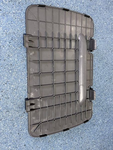 6474342010 Б/у Крышка задней панели (заглушка обшивки) Toyota RAV4 Тойота РАСВ4 2001-2005 3121550899 фото