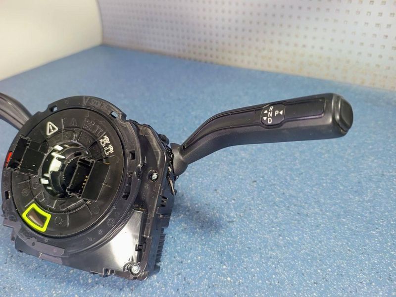 SN91793 / A1779003902 Б/в Переключатель подрулевой комбинированный&nbsp;Mercedes Sprinter W907 2018-2025 2832902920 фото