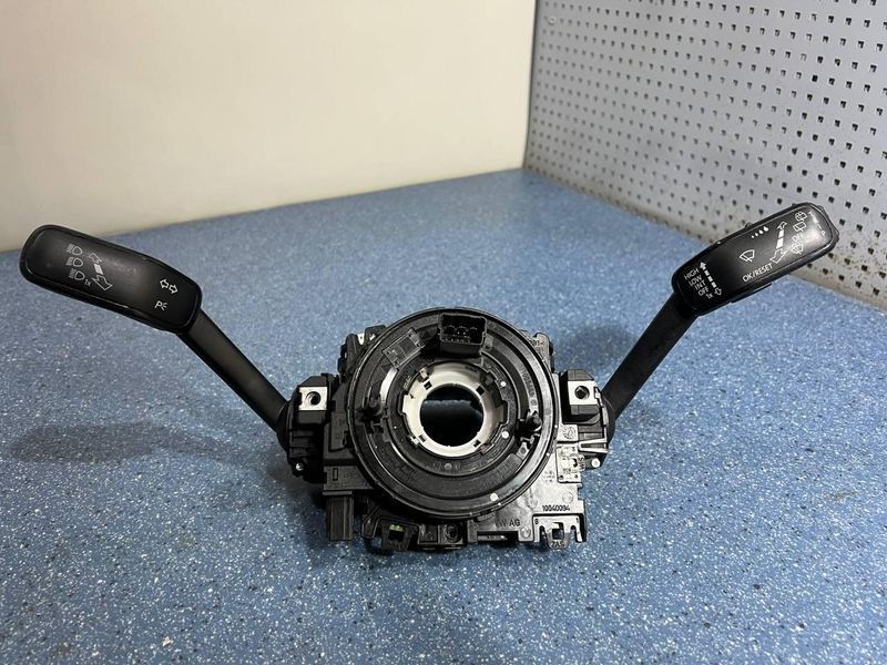 5Q0953507GB / 5Q0963649F Б/у Подрулевый переключатель в сборе Volkswagen Golf VII (2012-2020) 2900652936 фото